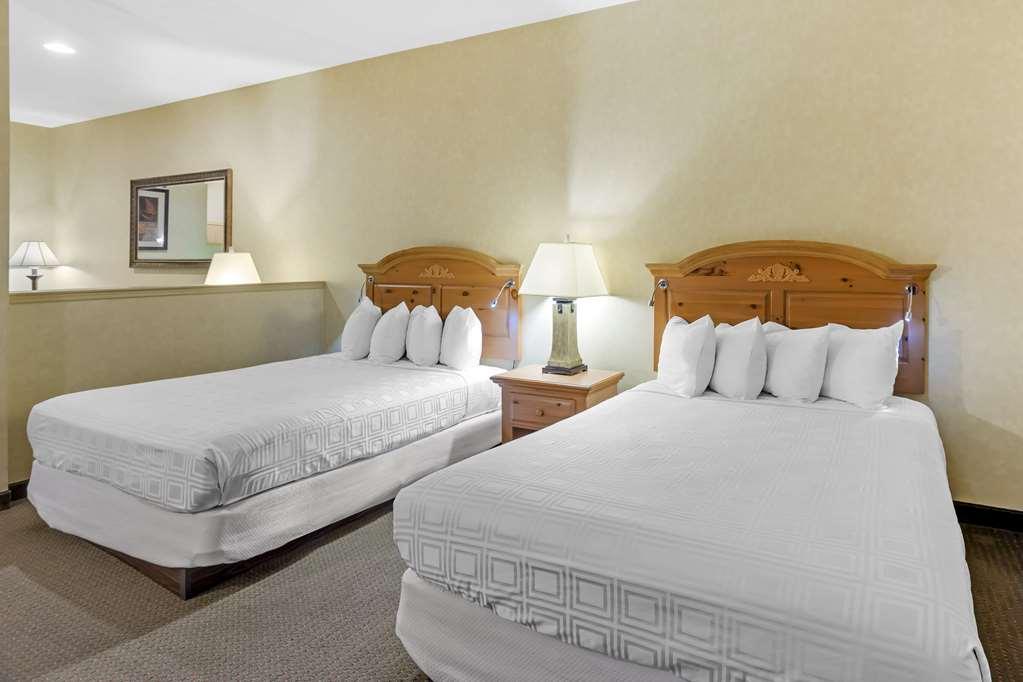 Western Revere Inn&suites 3*